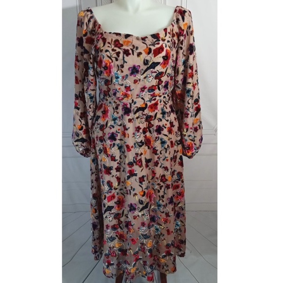 Ivy City Co Floral Velvet Sweetheart Midi Dress Holiday - Picture 6 of 6